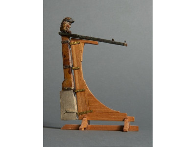 18TH CENTURY TILLER HEAD
