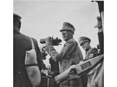 8 X 60 - CARL ZEISS DECK MOUNTED OR HAND-HELD BINOCULARS. 1939