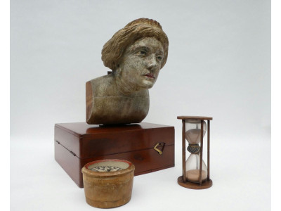 FIGUREHEAD OF A LADY MID 19th CENTURY