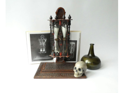 MUSEAL 17TH CENTURY HOURGLASS