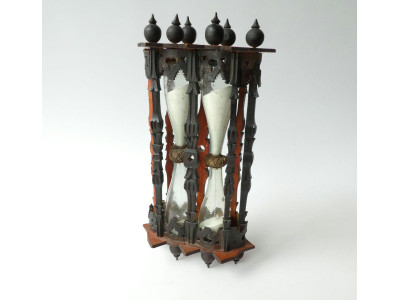 MUSEAL 17TH CENTURY HOURGLASS