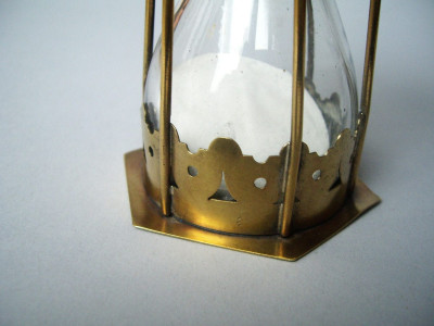 18TH CENTURY BRASS FRENCH HOURGLASS