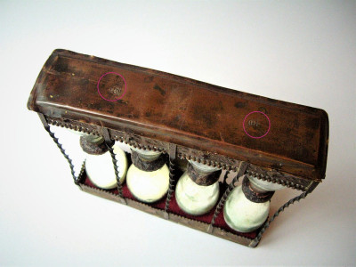 A 17 TH CENTURY FOUR-BULB - HOURGLASS BY MARTIN MARGRAAF