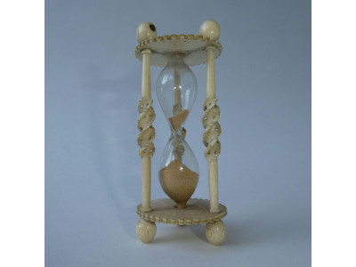 FRENCH PRISONER OF WAR BONE SANDGLASS