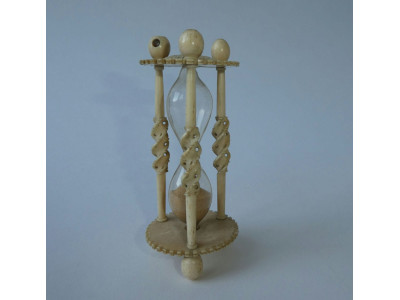 FRENCH PRISONER OF WAR BONE SANDGLASS