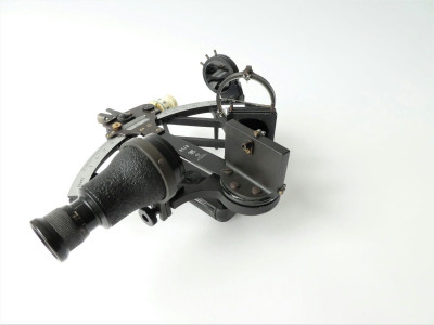 KRIEGSMARINE SEXTANT BY PLATH HAMBURG 1944