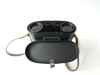WW 2. KRIEGSMARINE BINOCULARS BY CARL ZEISS IN LEATHER BAG
