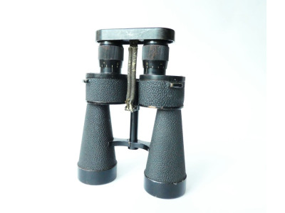 A FINE CASED PAIR OF 2ND WW GERMAN KRIEGSMARINE BINOCULARS BY LEITZ