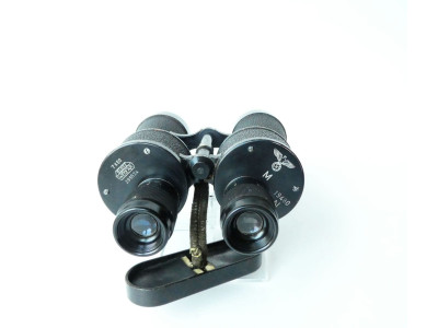 A FINE CASED PAIR OF 2ND WW GERMAN KRIEGSMARINE BINOCULARS BY LEITZ