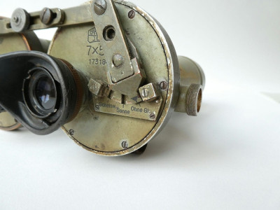 A PAIR CARL ZEISS DEK MOUNTED BINOCULARS 7X50 H 