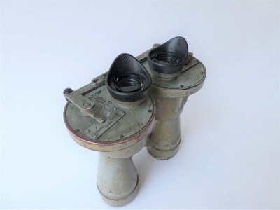 A CARL ZEISS DECK MOUNTED BINOCULAR 7X50 H