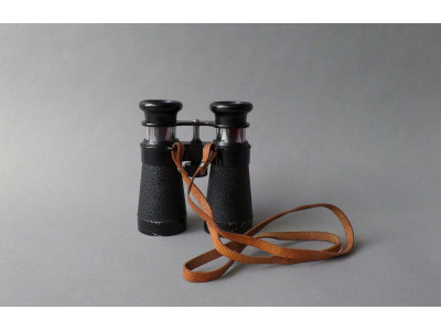 HITLERS BINOCULARS 1940
