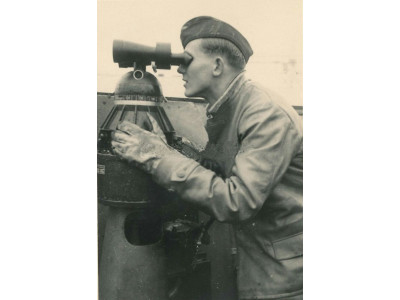 U-Boat conning tower binoculars by Zeiss 7x50