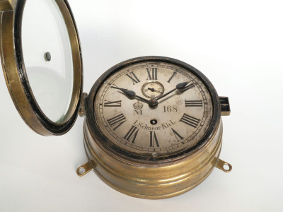 A RARE KAISER MARINE WALL CLOCK – BY SCHNOOR KIEL